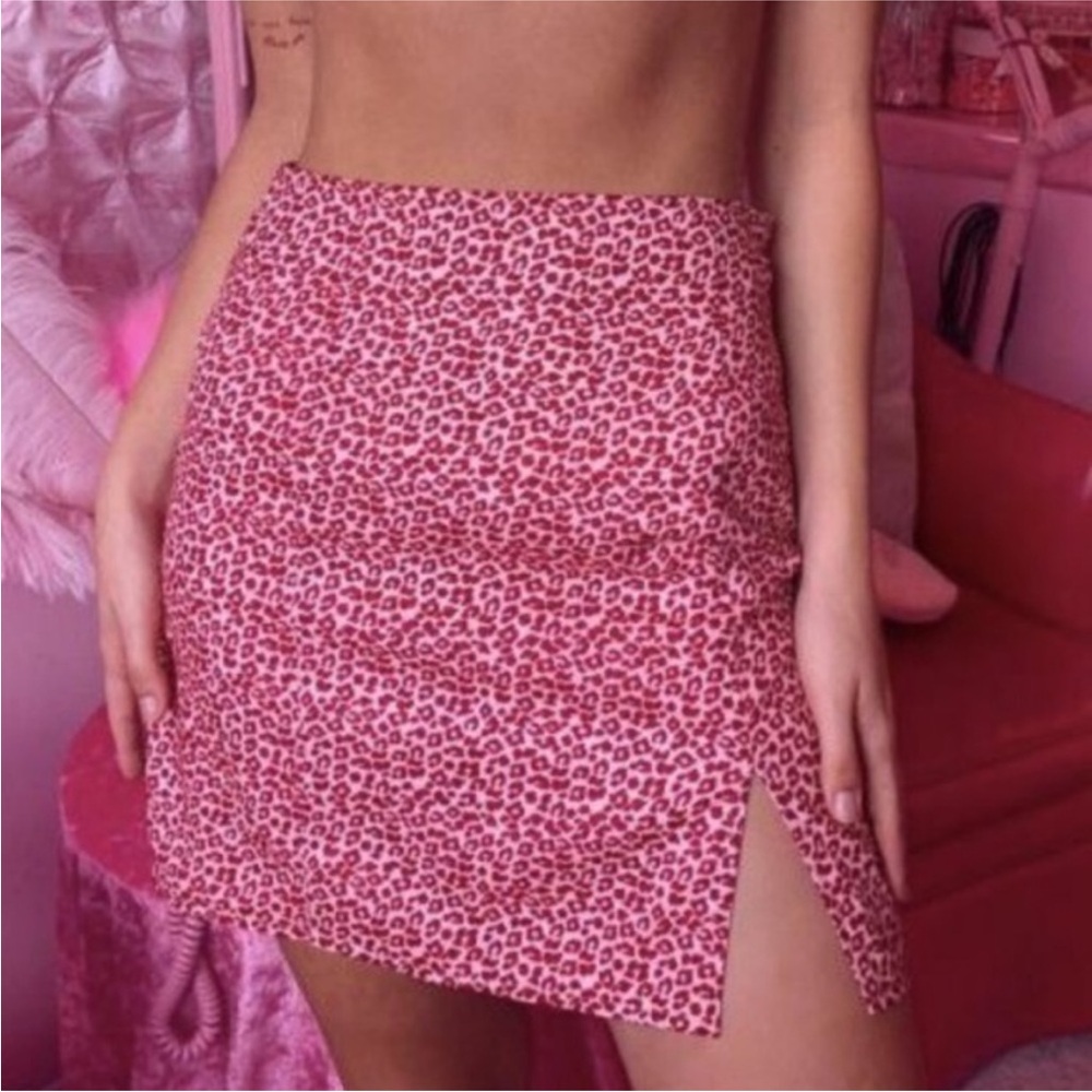 Tiger Mist Pink Leopard Print Mini Skirt